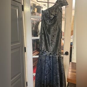 ✔️#78B BNWT ALEXANDER BY DAYMOR ONE SHOULDER BROCADE GOWN #1455